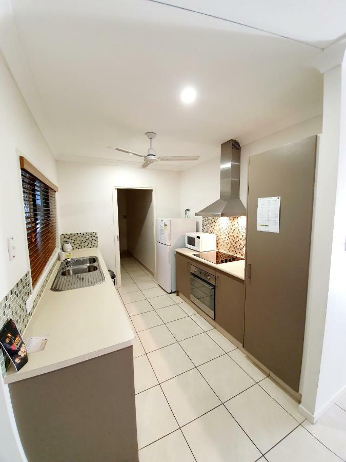 3 Bedroom Central Home Таунсвіль Екстер'єр фото